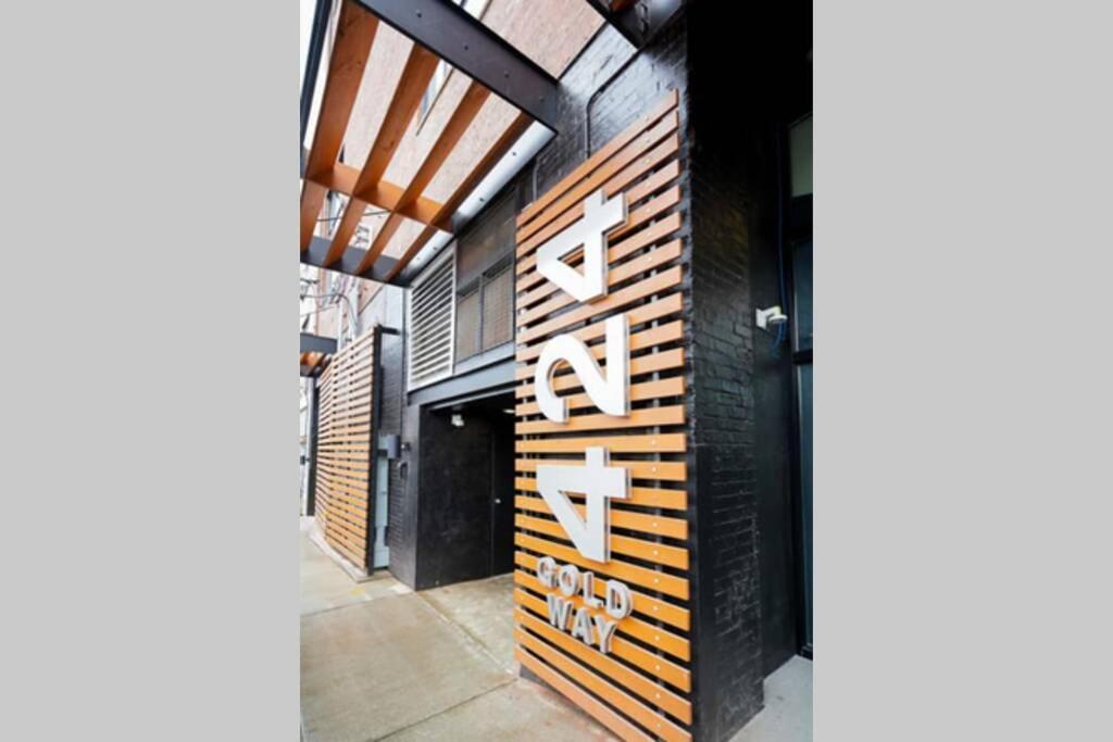 3E *New* Huge! Spacious 3 Bedroom In Oakland That Sleeps 12! Pittsburgh Buitenkant foto