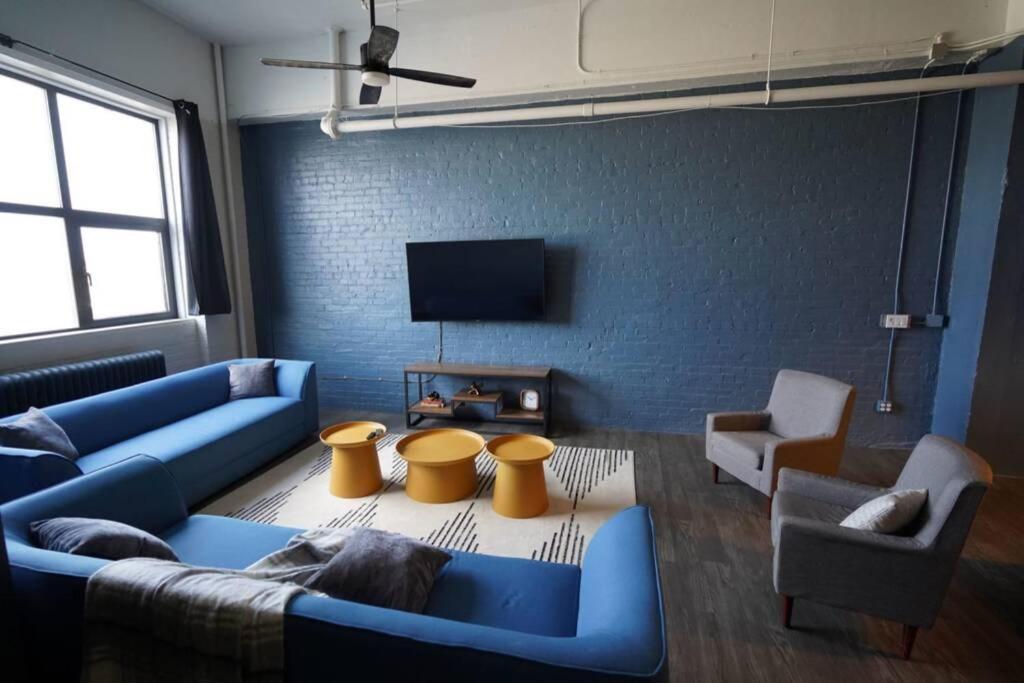 3E *New* Huge! Spacious 3 Bedroom In Oakland That Sleeps 12! Pittsburgh Buitenkant foto